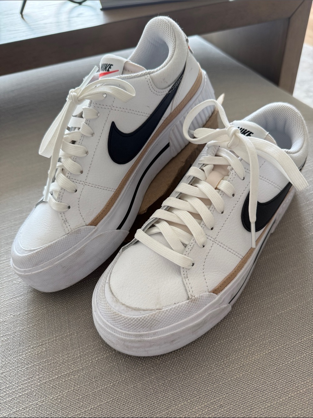 Nike  court Legacy Lift White / Black Women Casual Platform shoes. Size 8